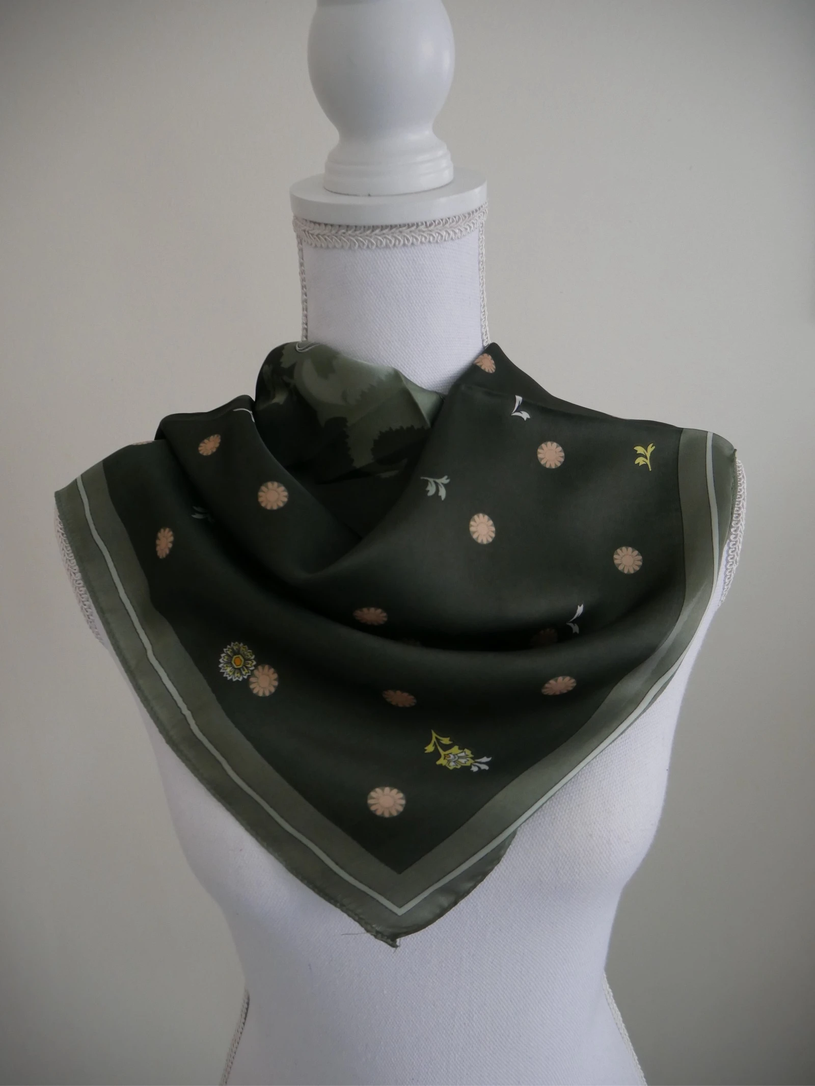 foulard KAKI
